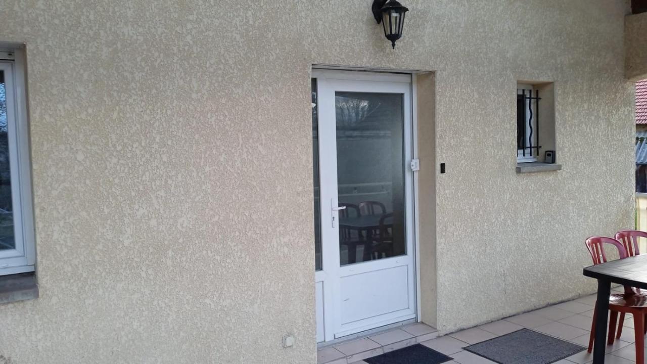 Appartement Dans Notre Maison Domessin Exterior photo